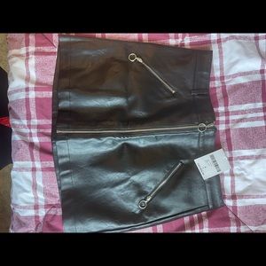 Zip Up Leather Skirt